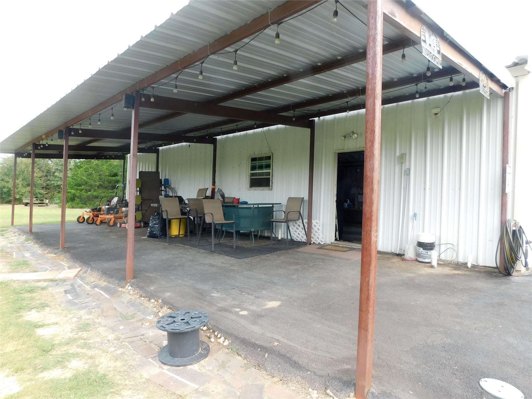 main property photo 28