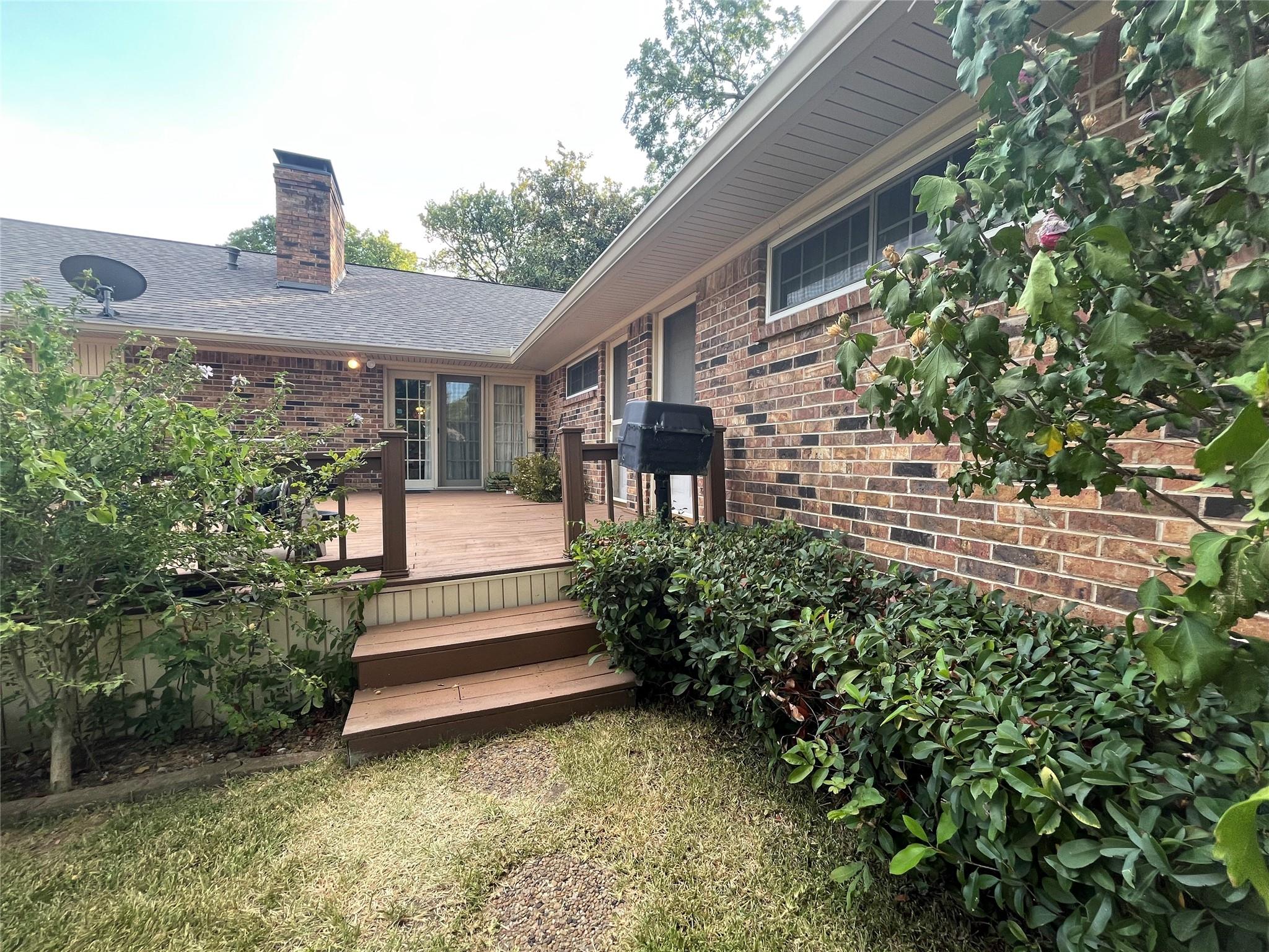 main property photo 9