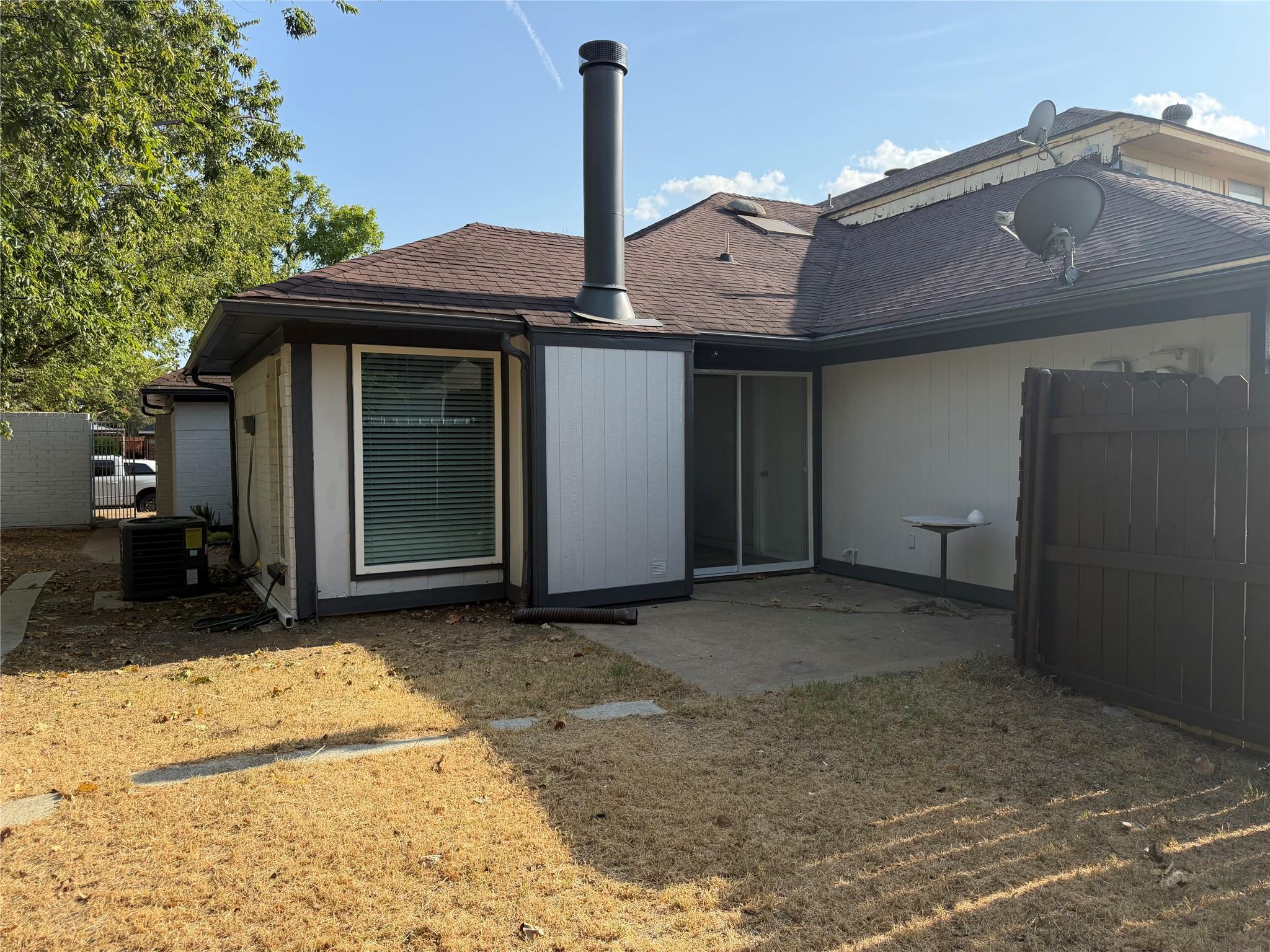 main property photo 13