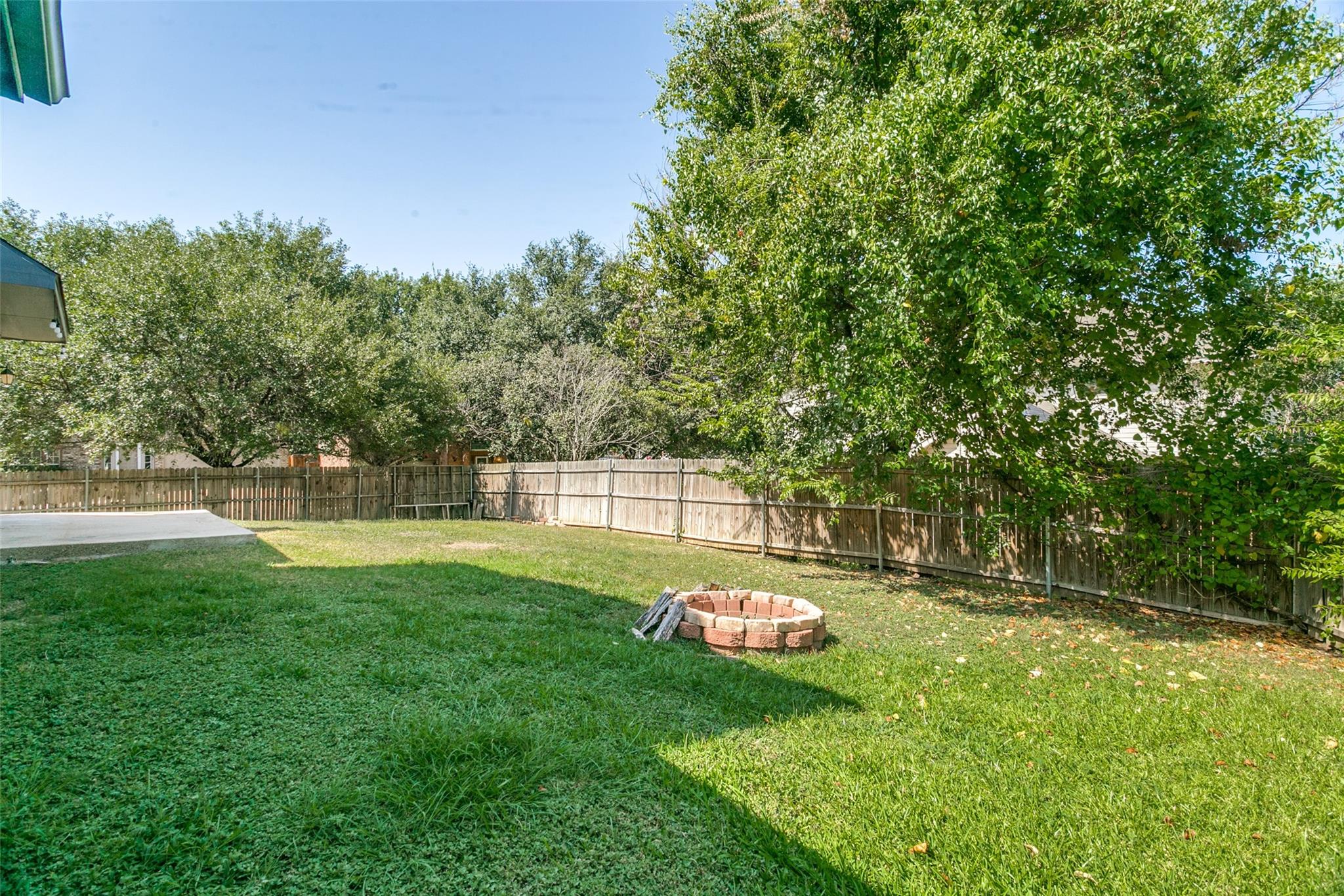 main property photo 23