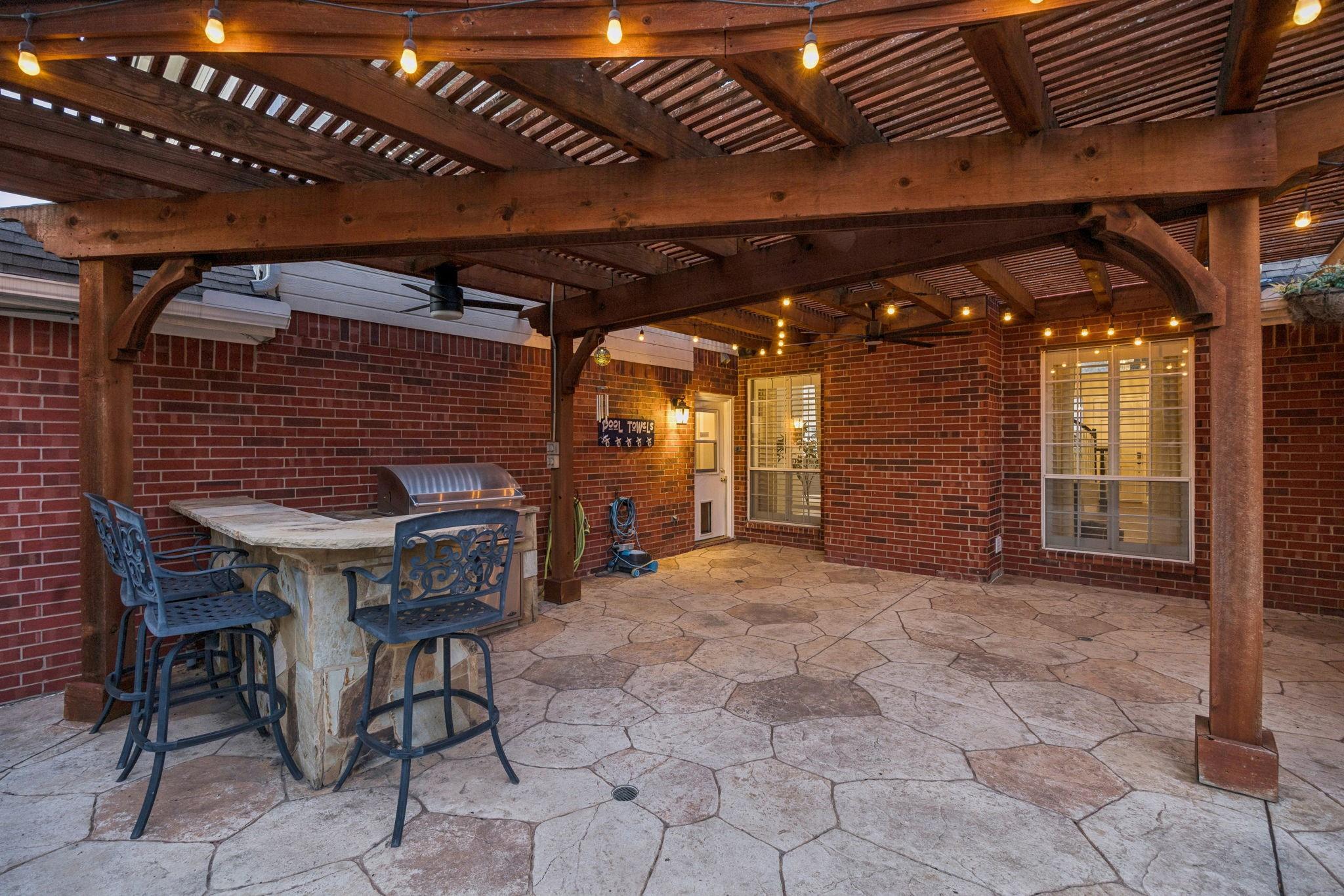 main property photo 36