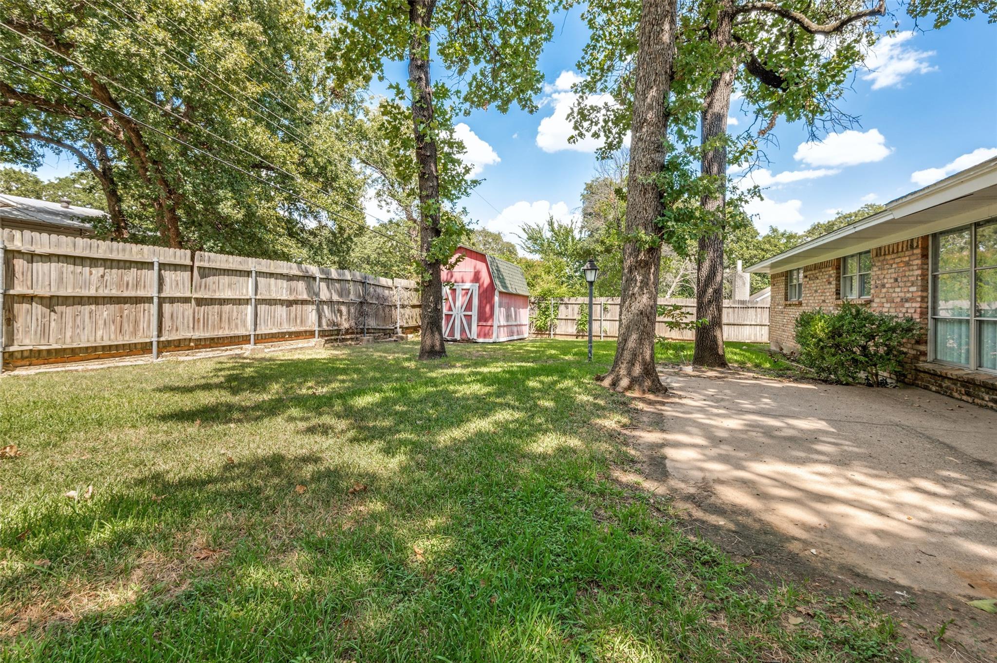 main property photo 20