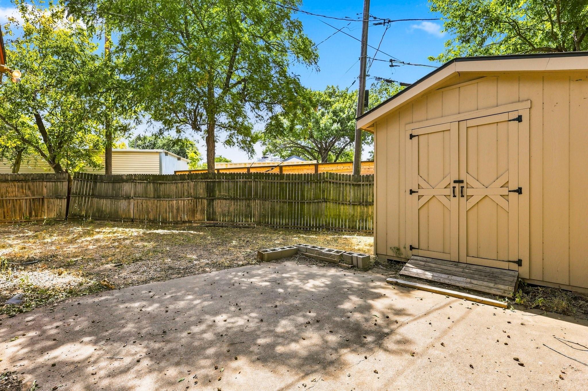 main property photo 18
