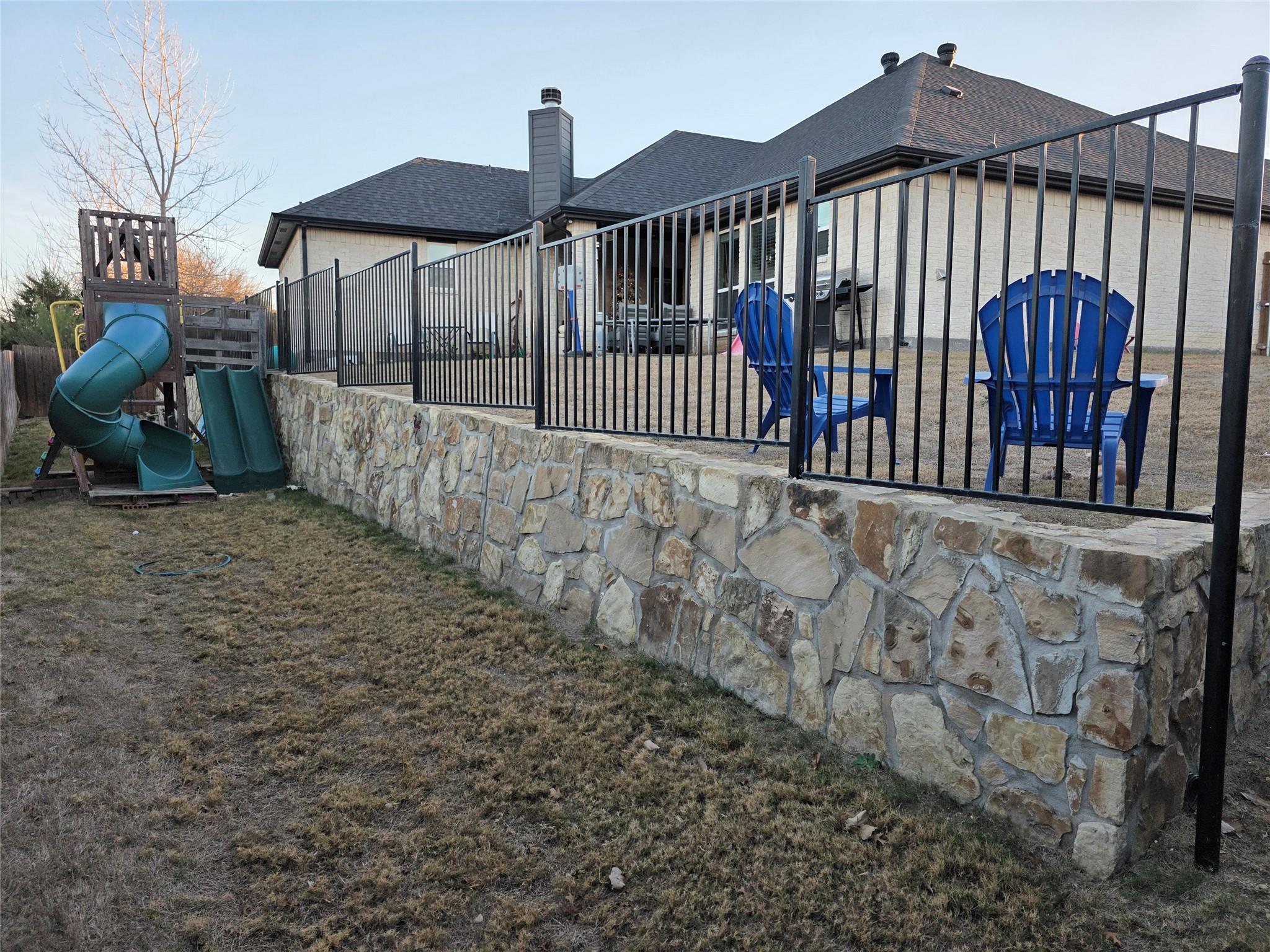 main property photo 31