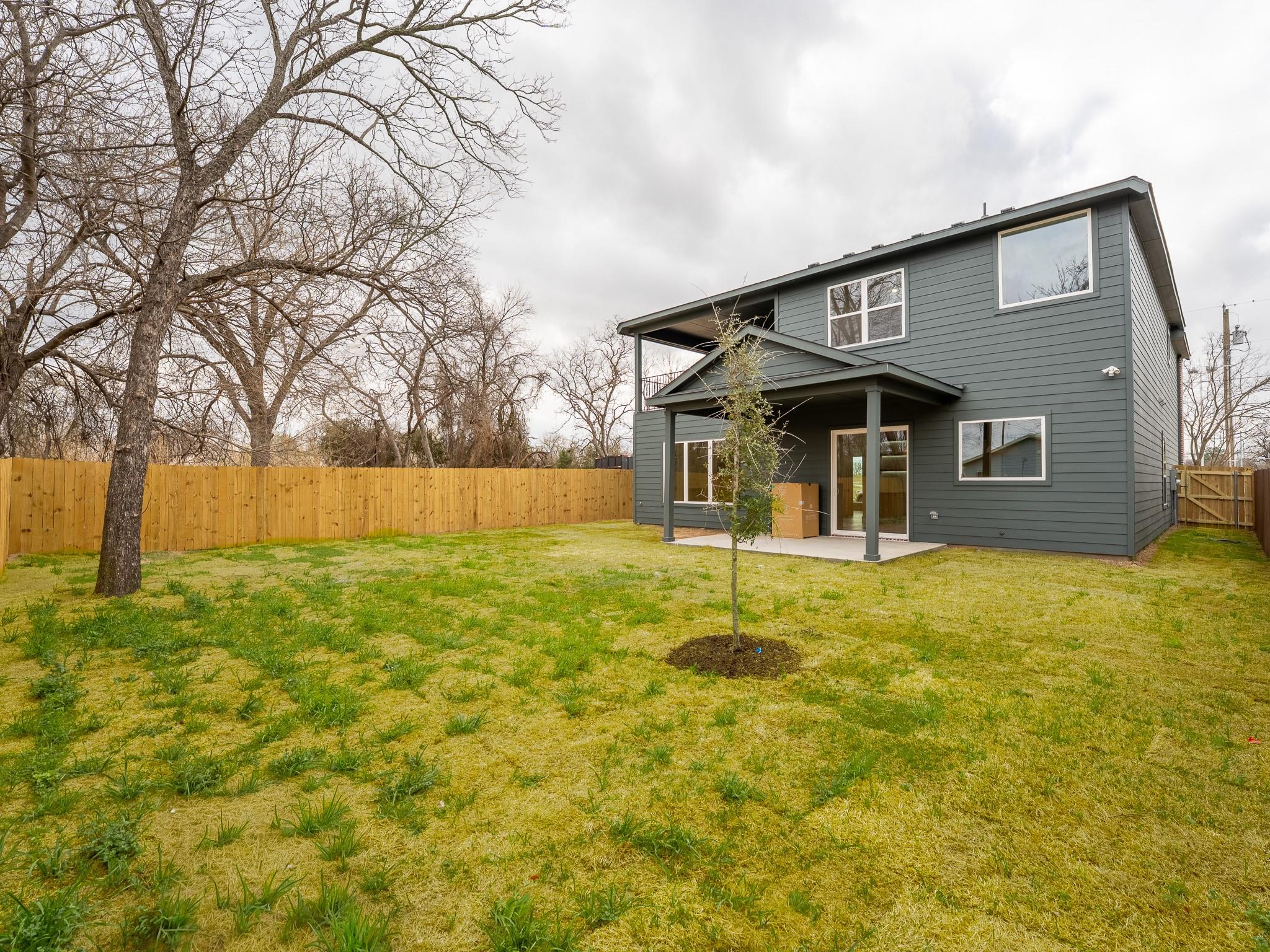 main property photo 22