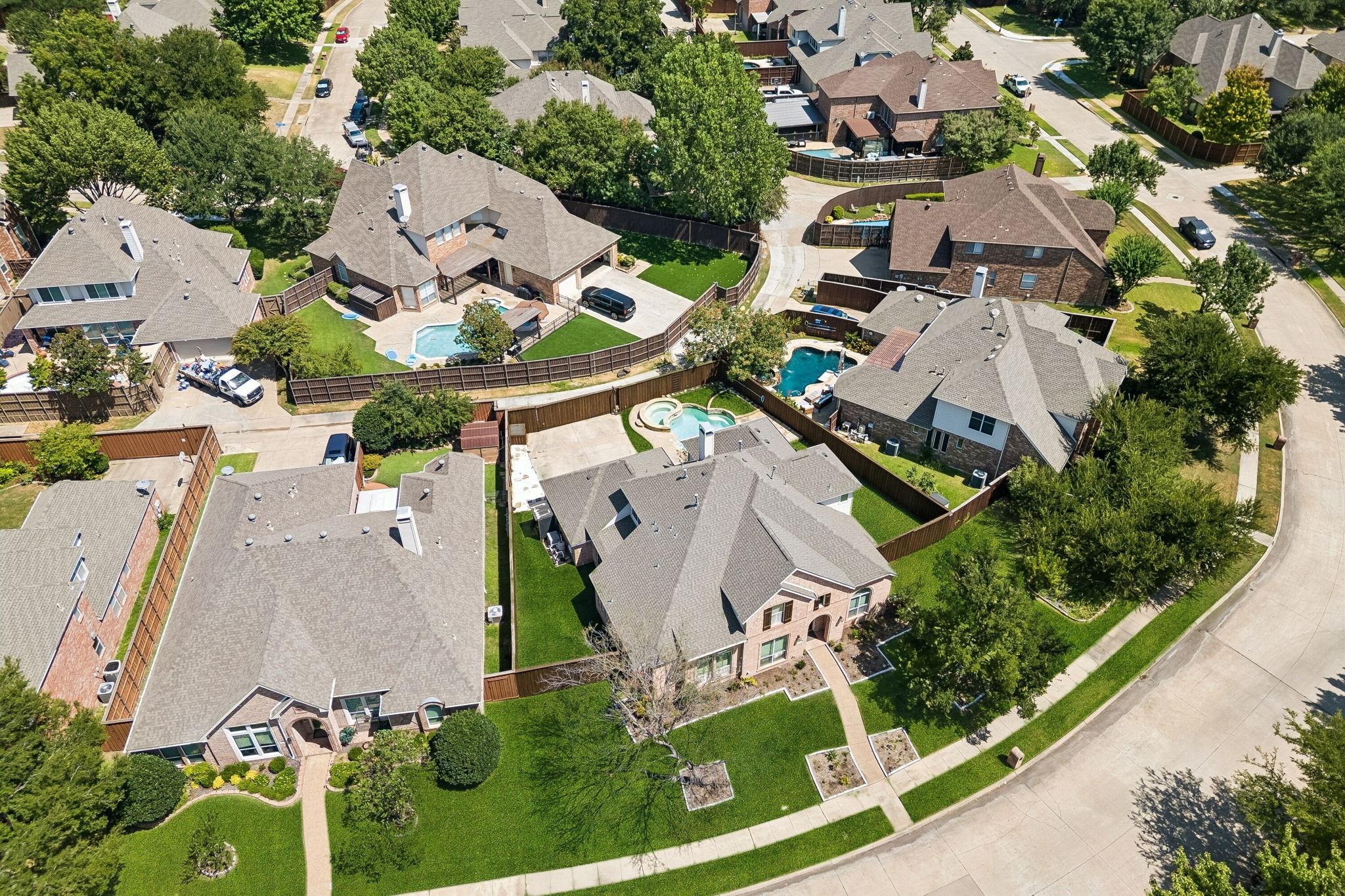 main property photo 37