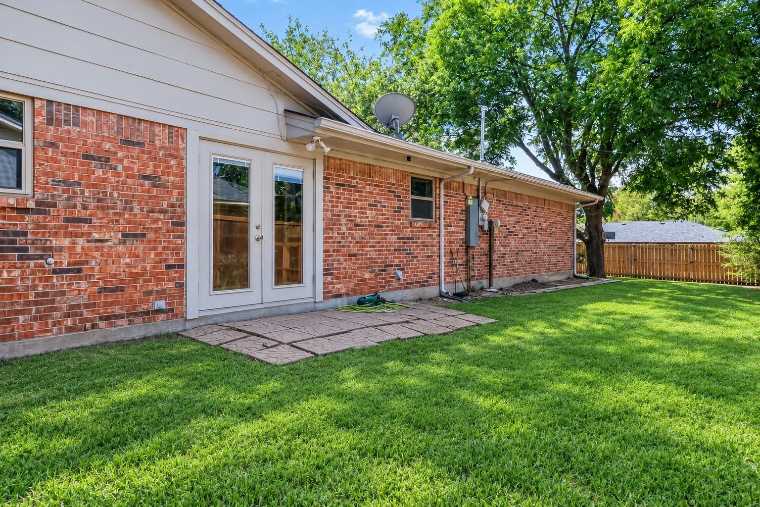 main property photo 23