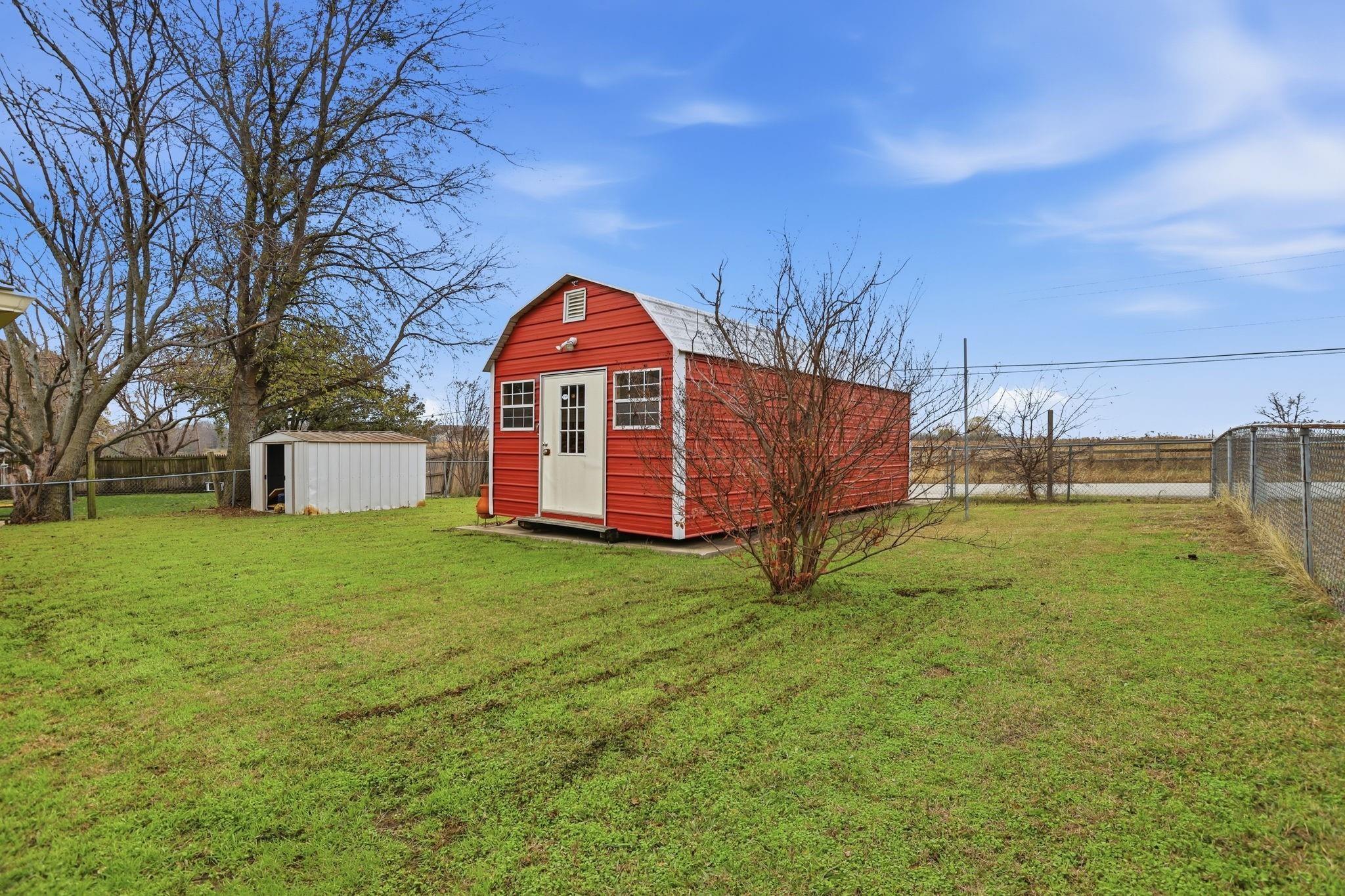 main property photo 20