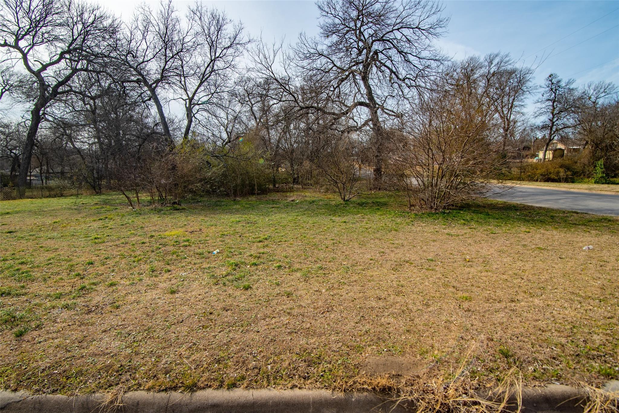 main property photo 13