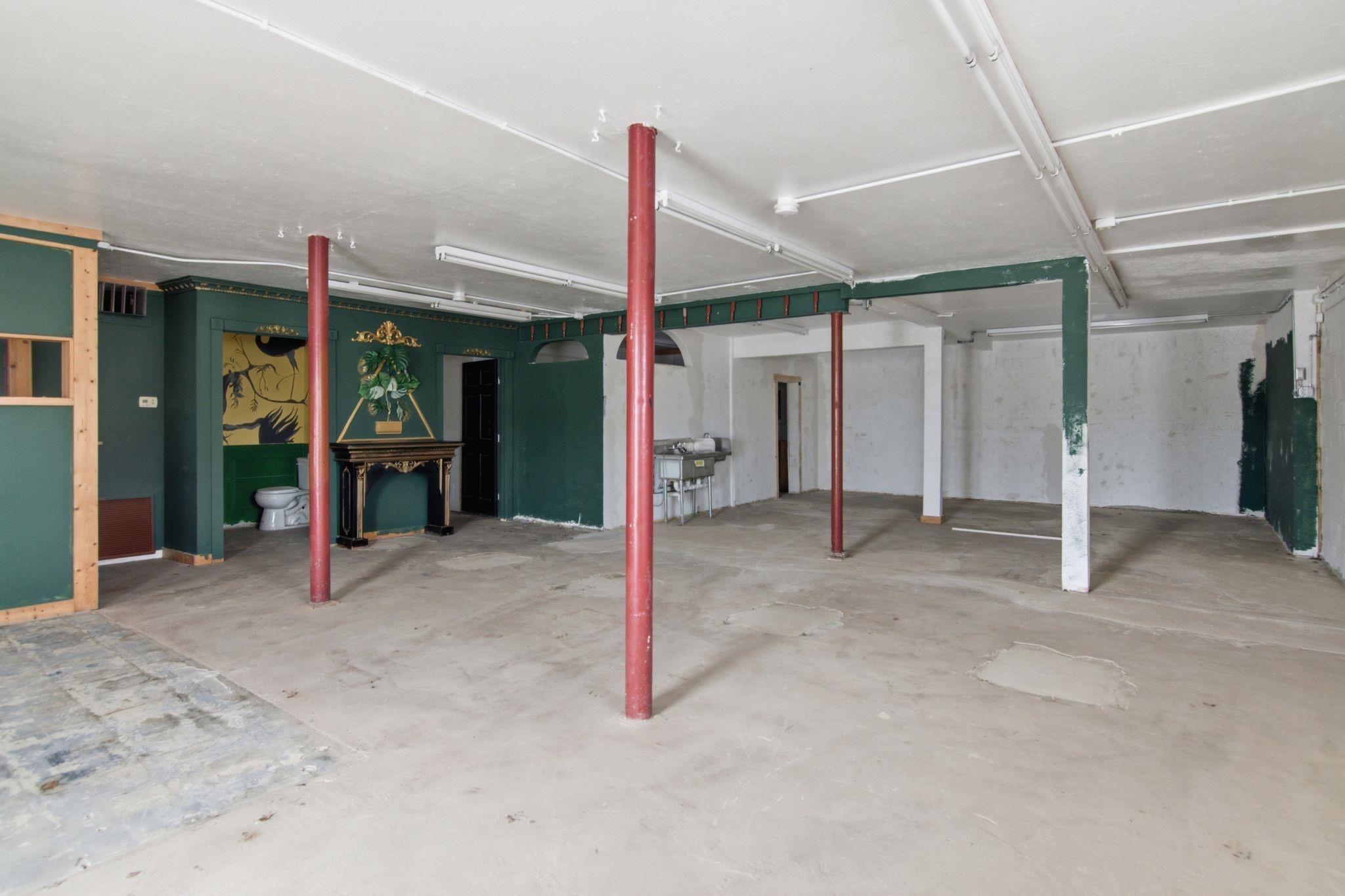 main property photo 10