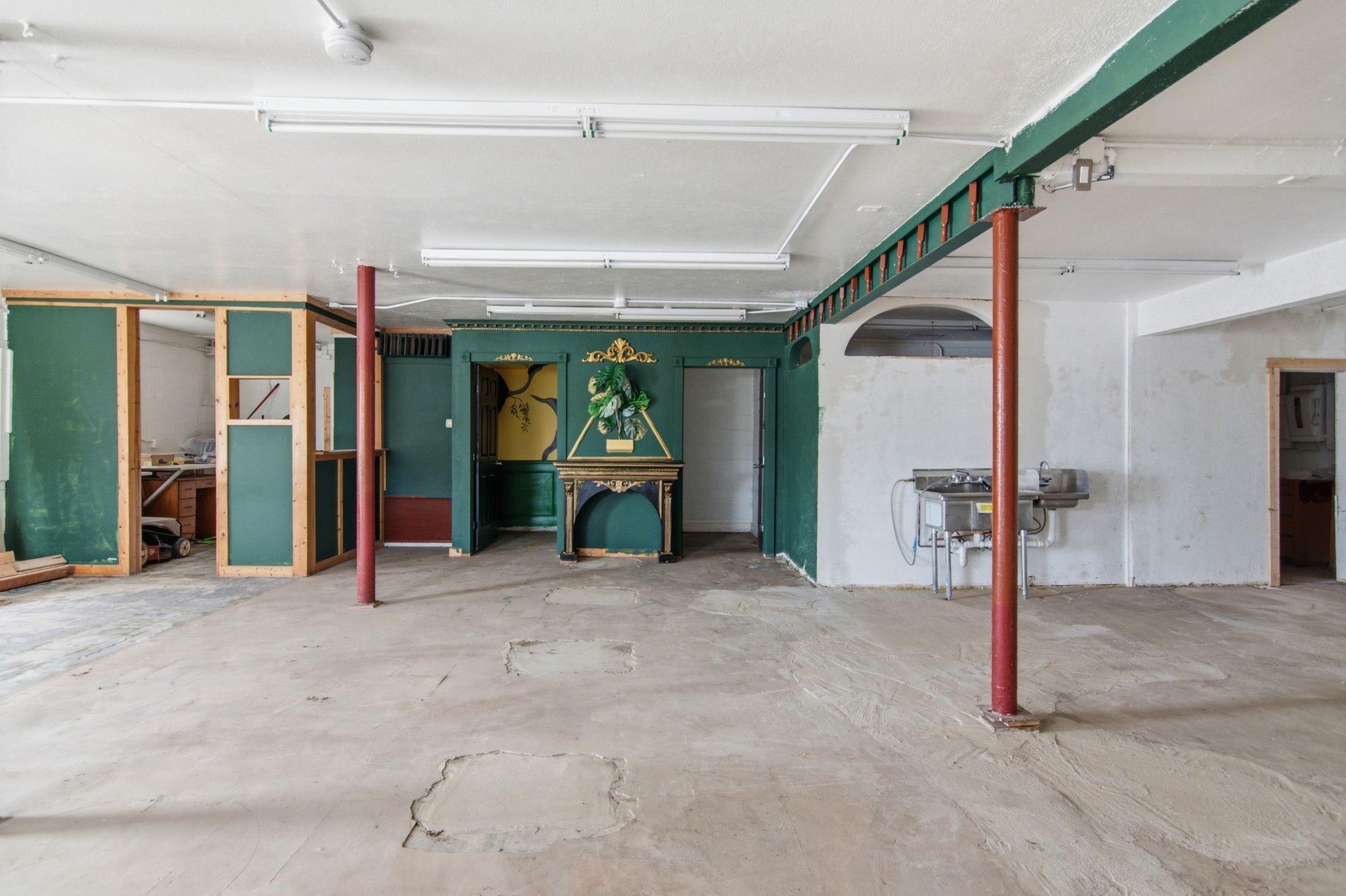 main property photo 12