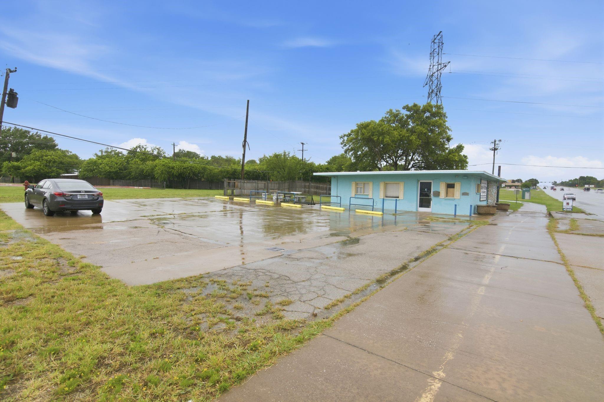 main property photo 5