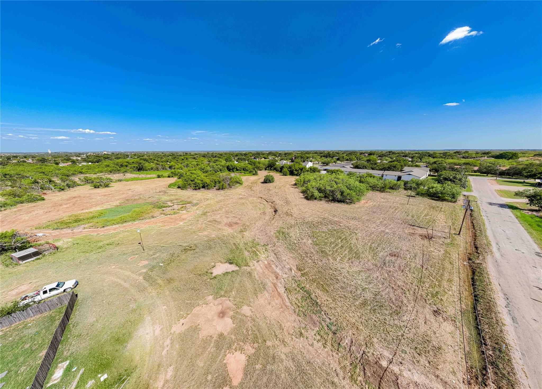 main property photo 16