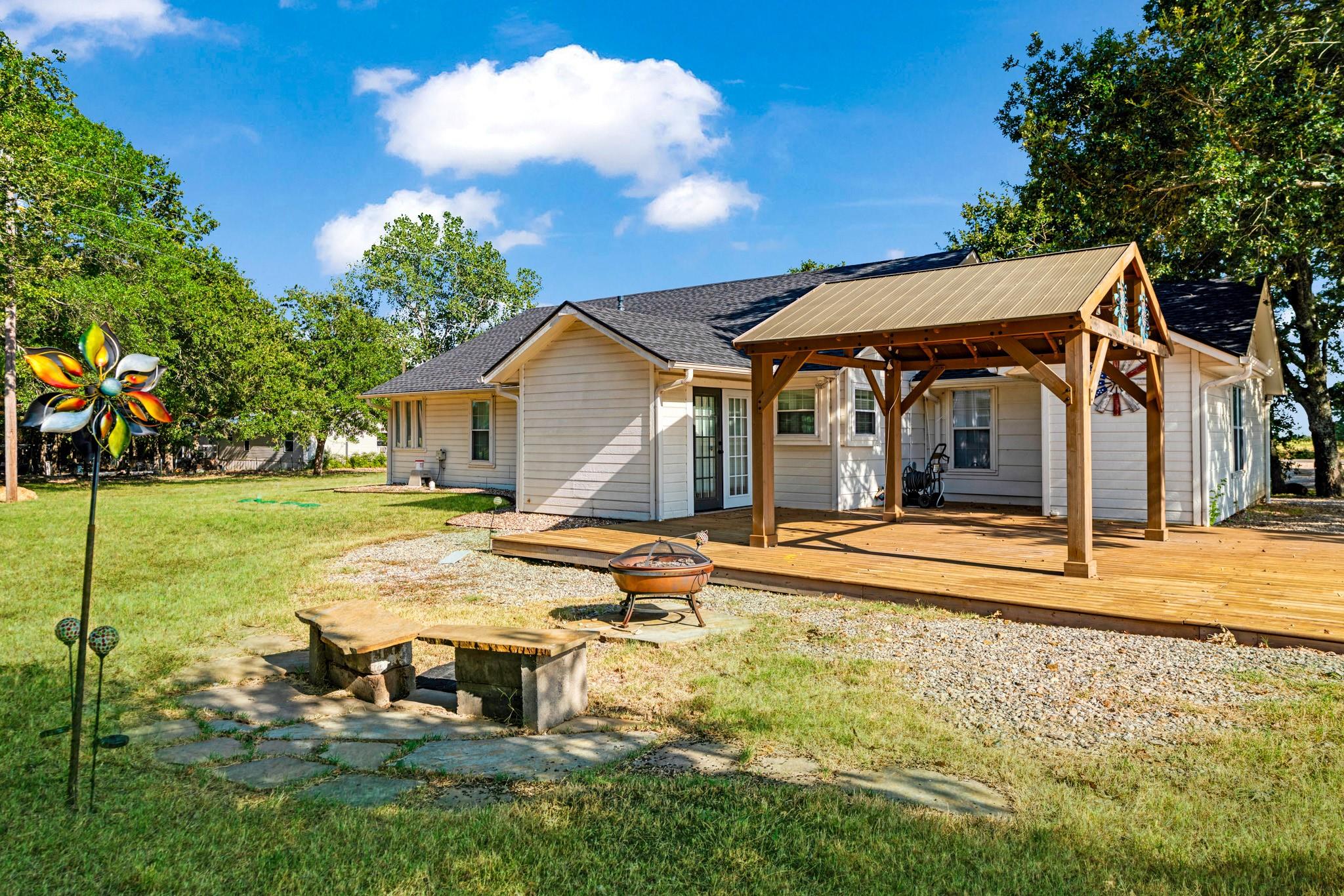 main property photo 20