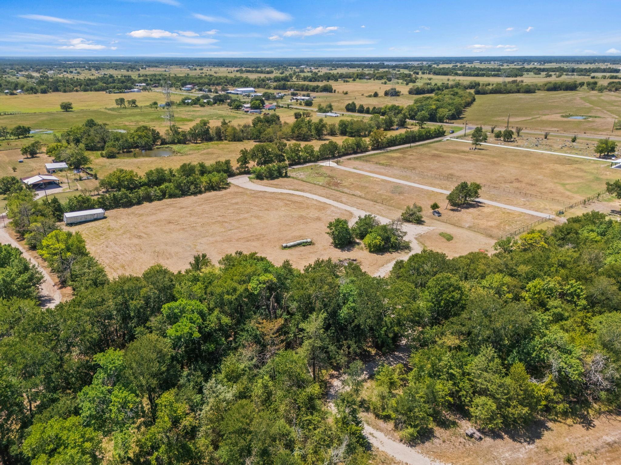 main property photo 10