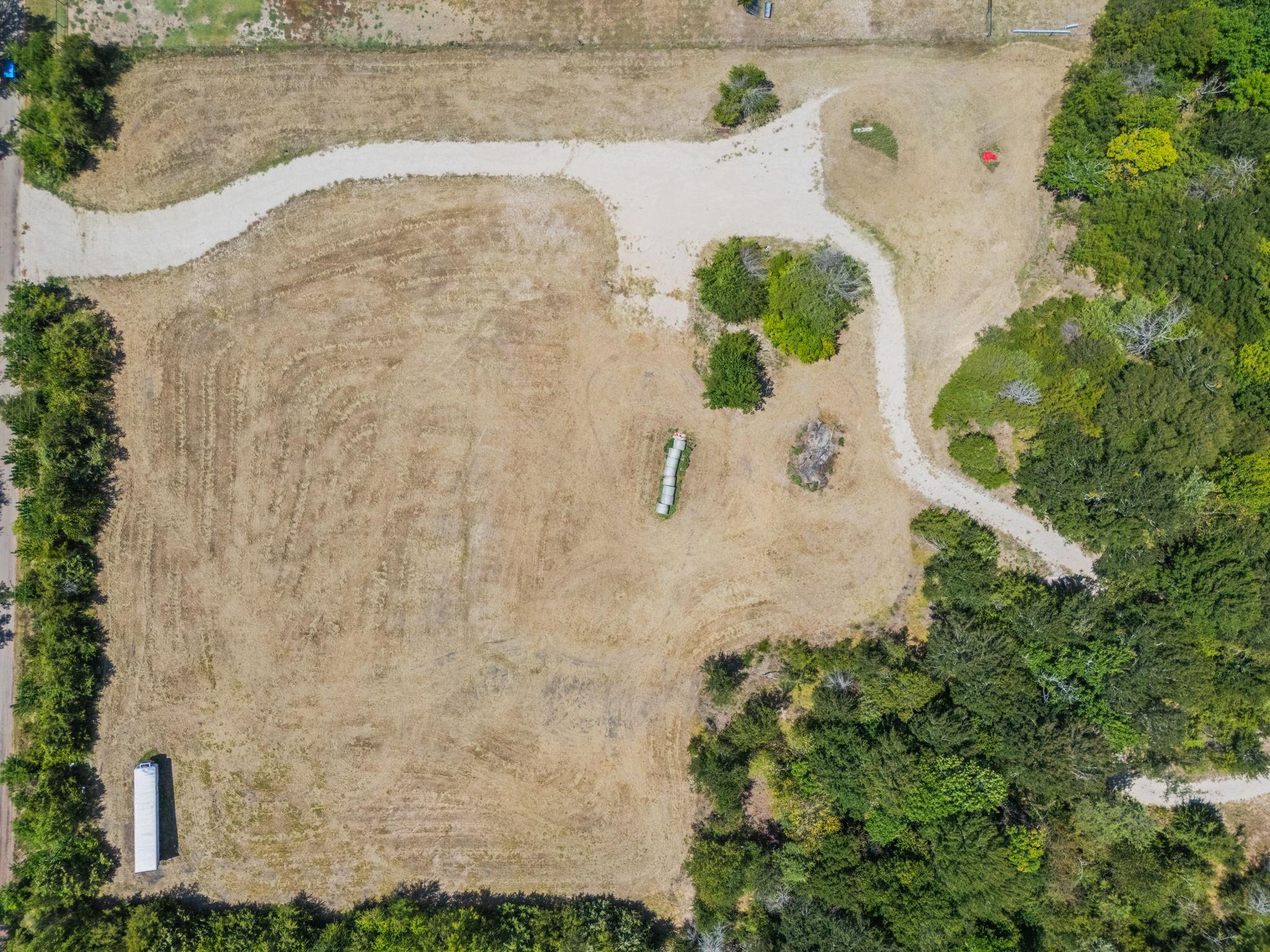 main property photo 14