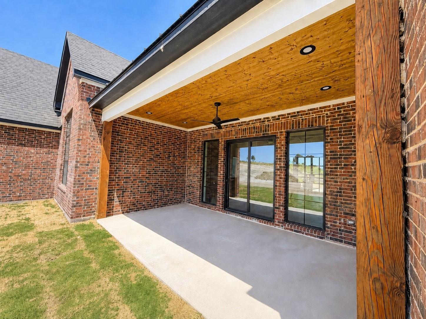 main property photo 29