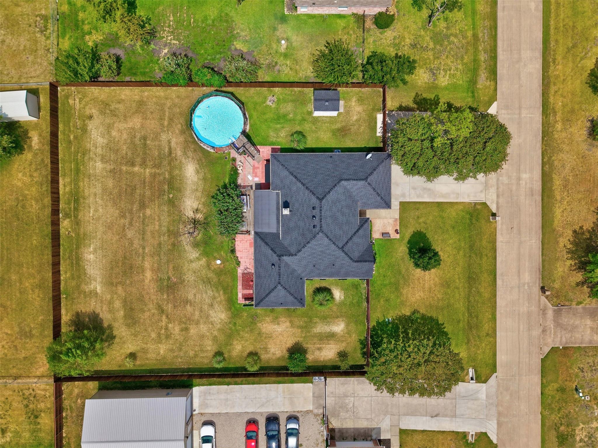 main property photo 38
