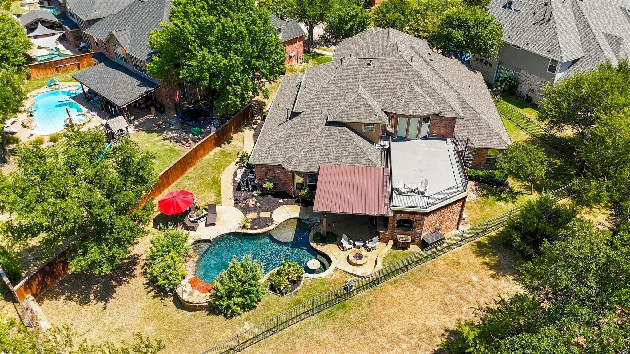 main property photo 37