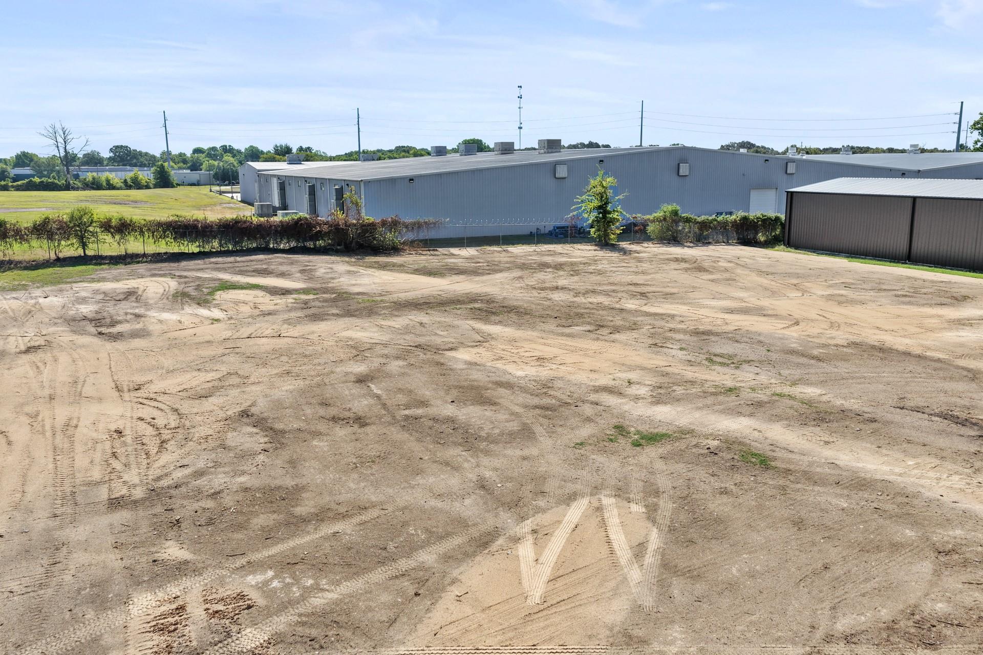 main property photo 9