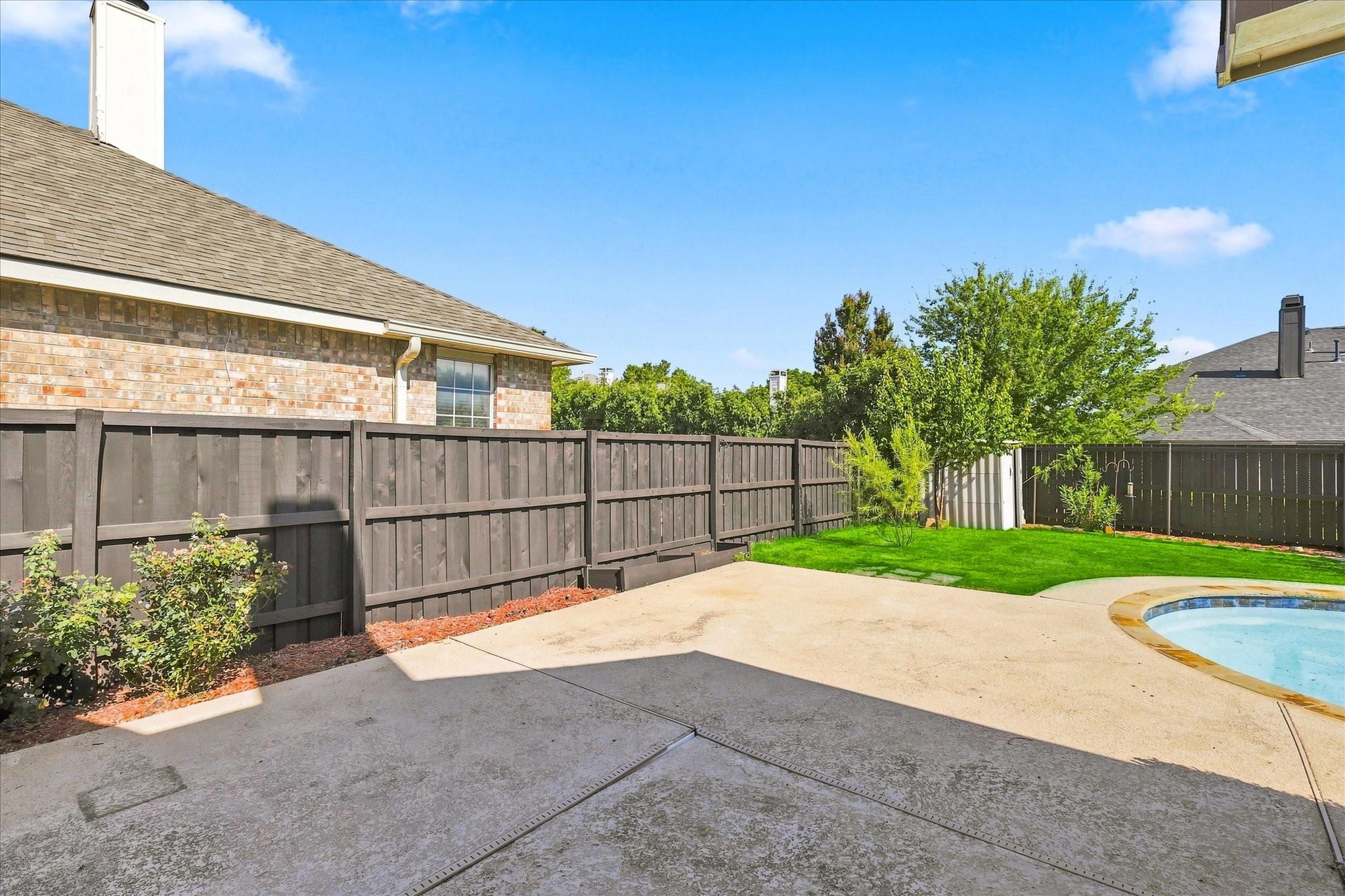 main property photo 33