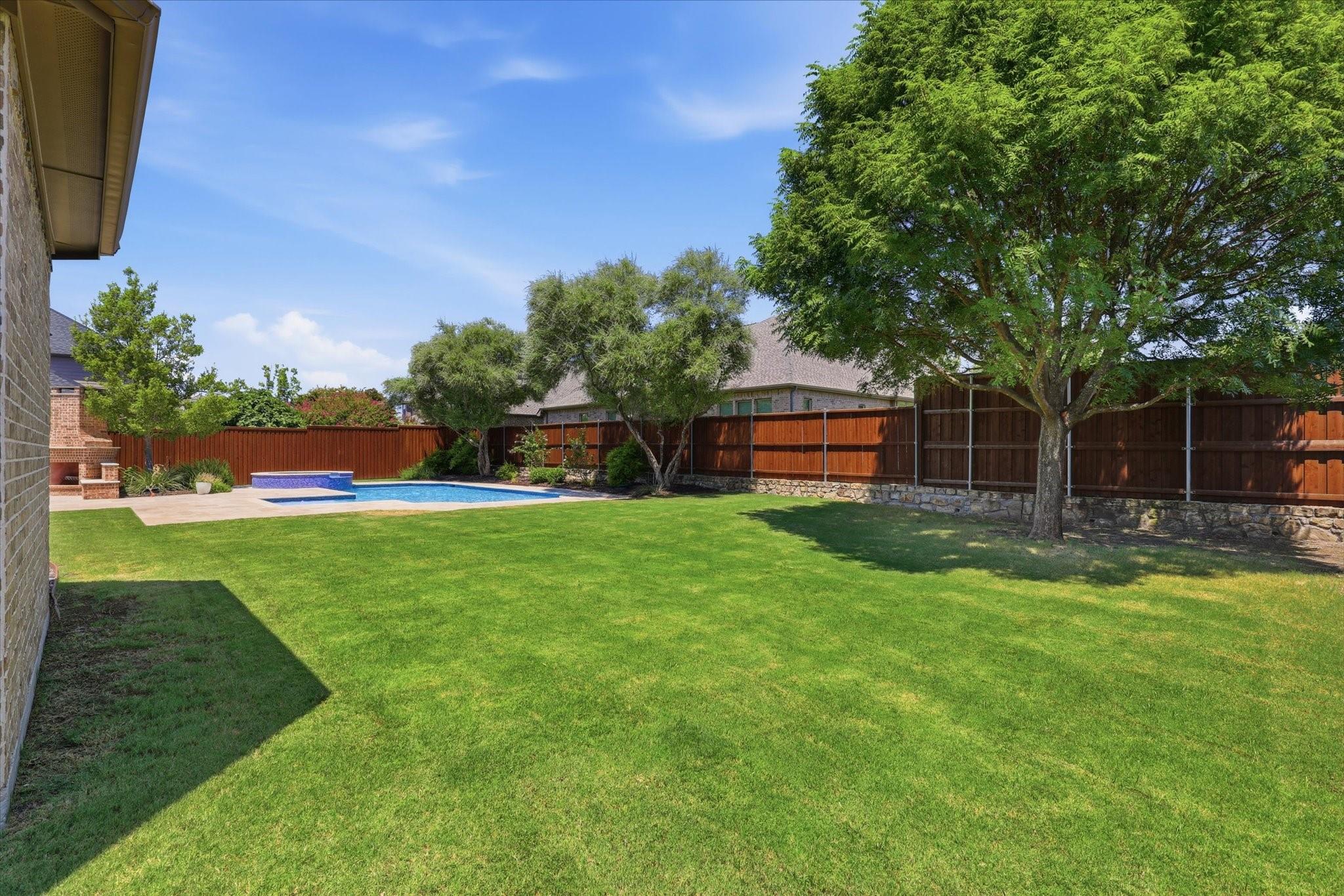 main property photo 36