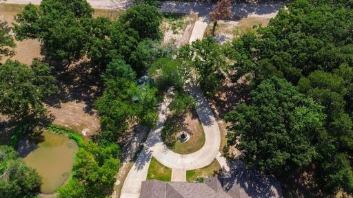 main property photo 32