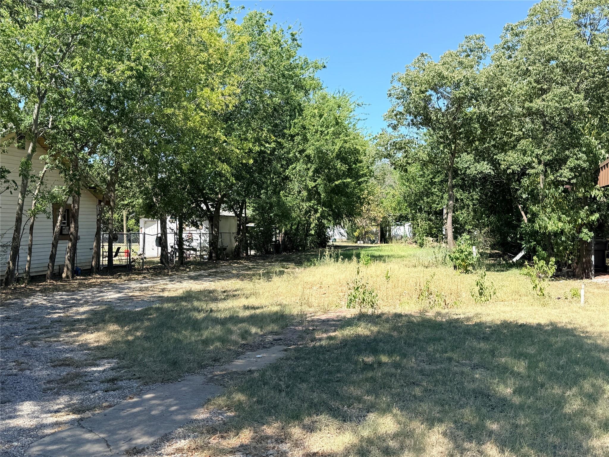 main property photo 15