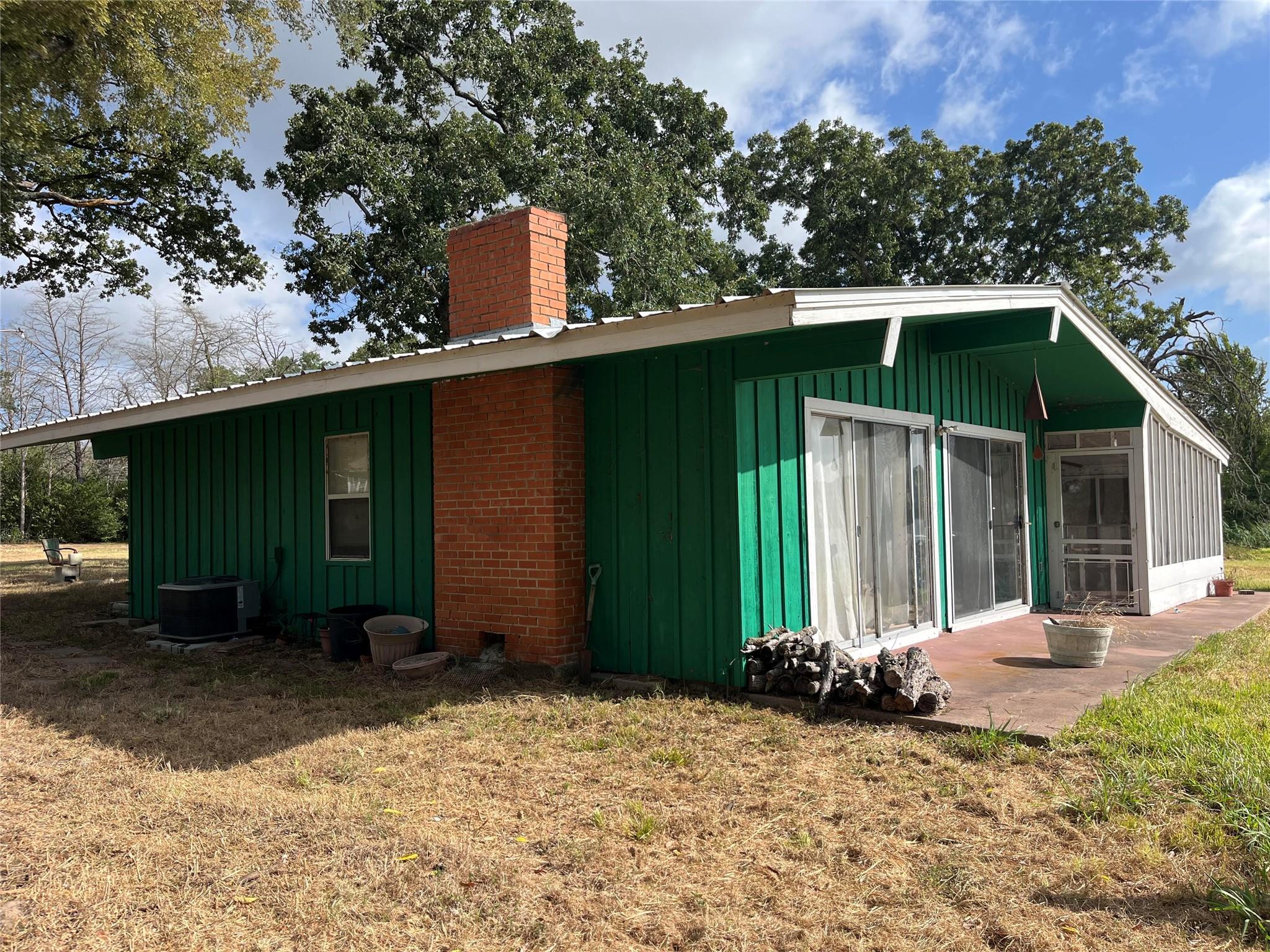 main property photo 13