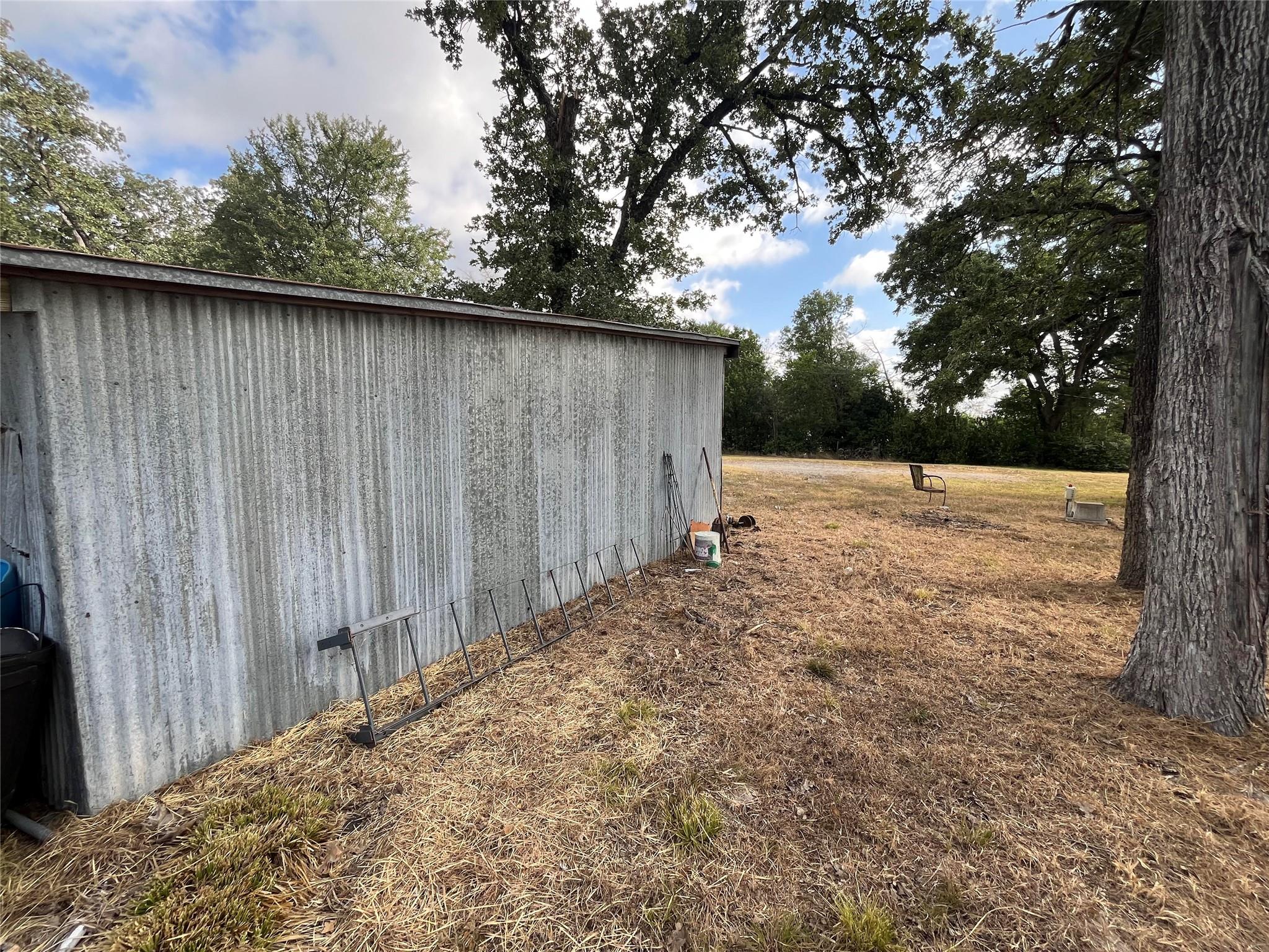 main property photo 9