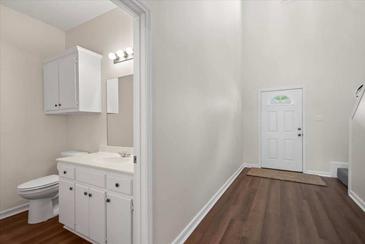 main property photo 8