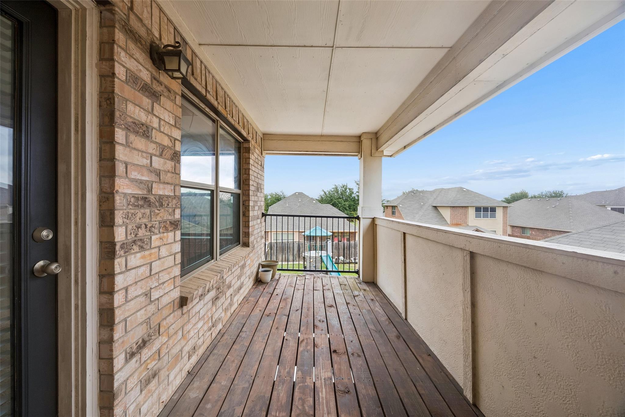 main property photo 20