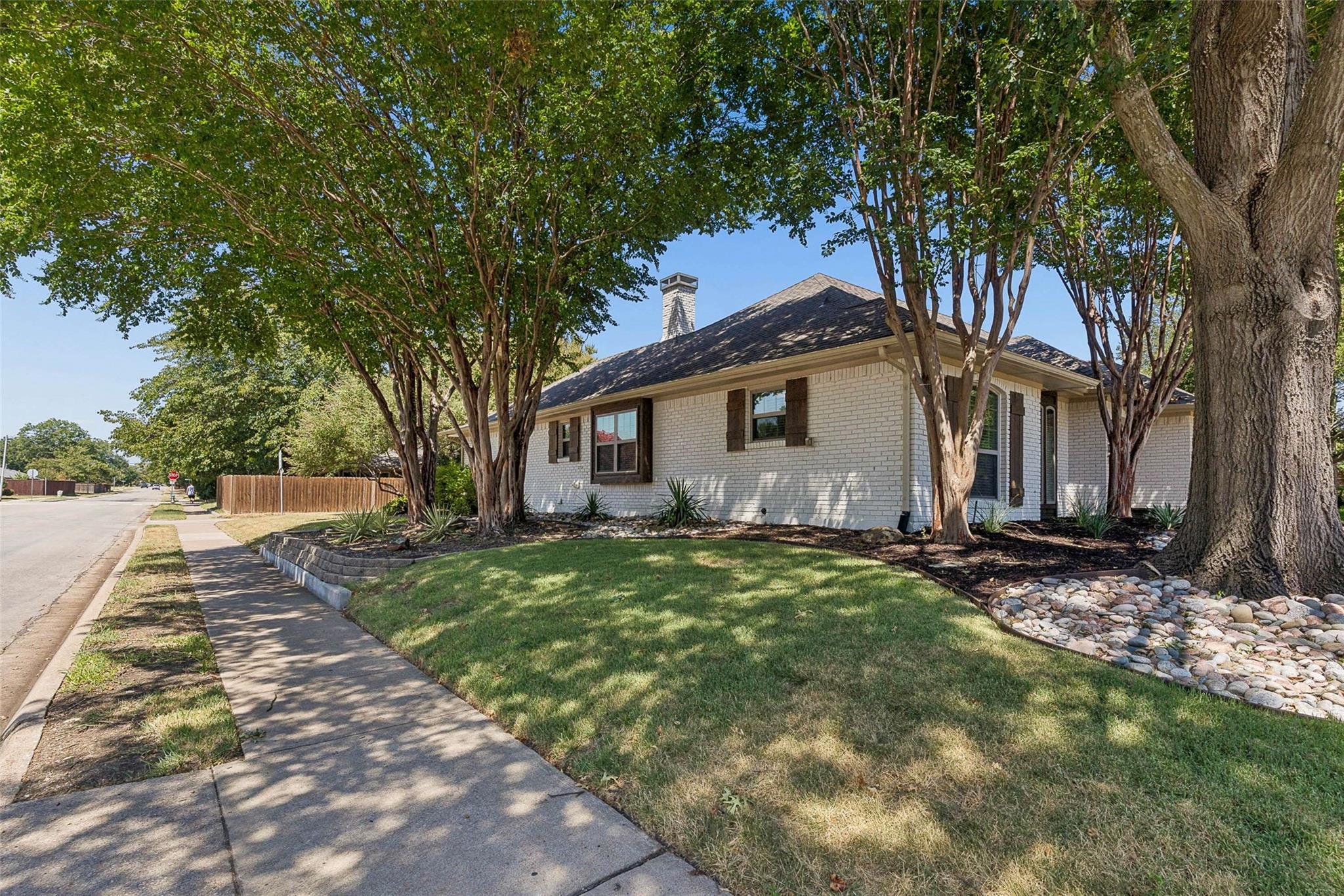 main property photo 5