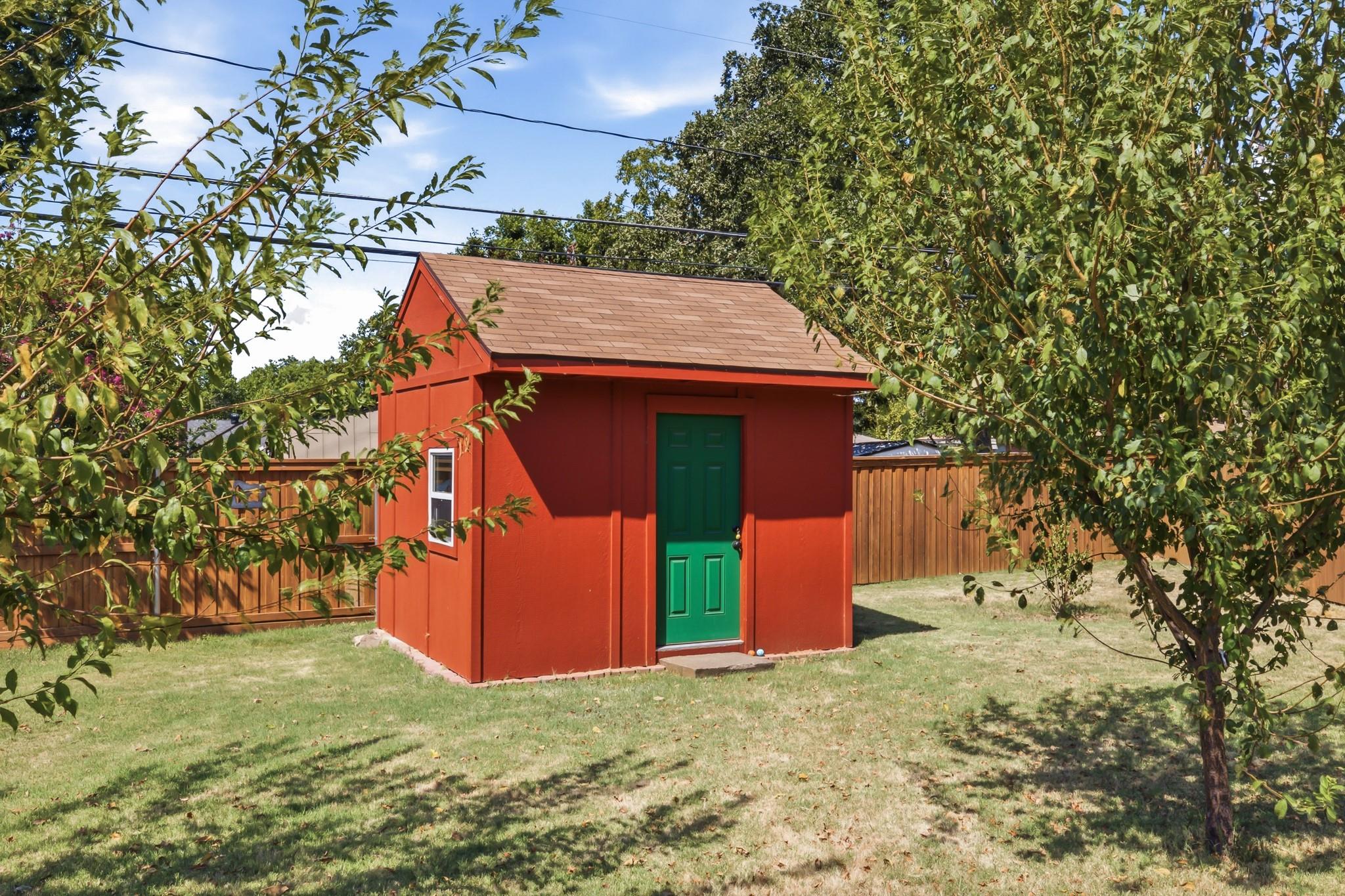 main property photo 31