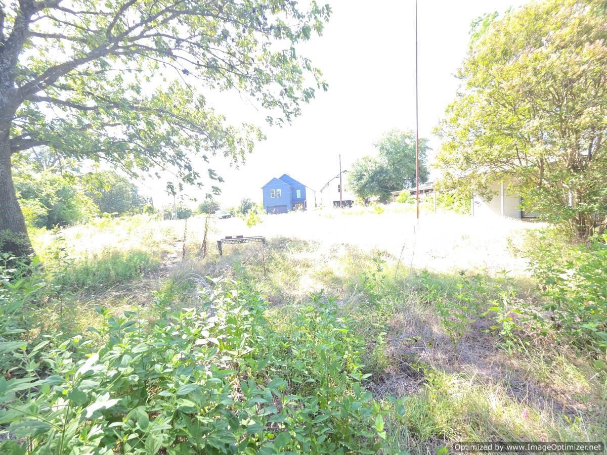 main property photo 6