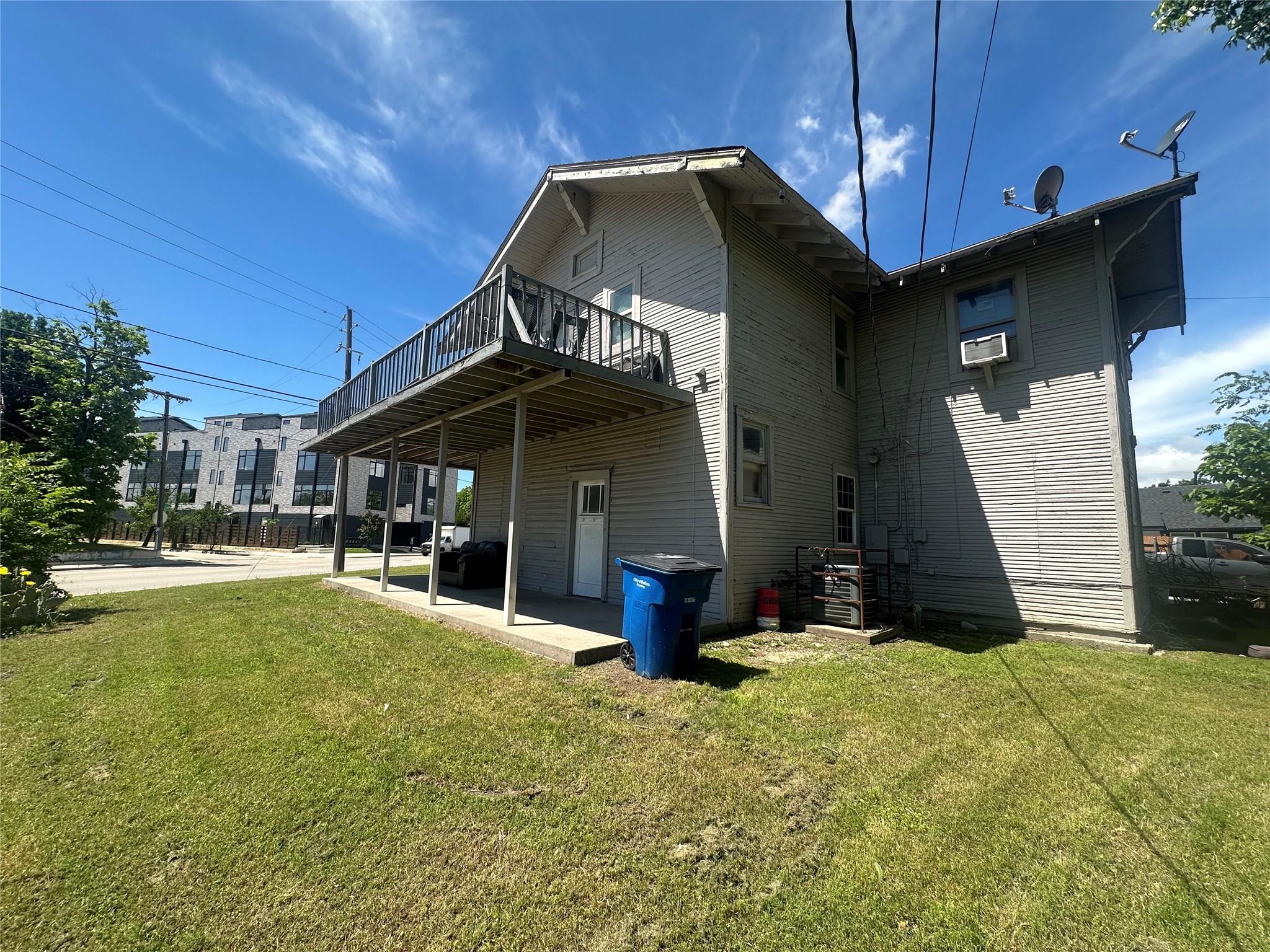 main property photo 13