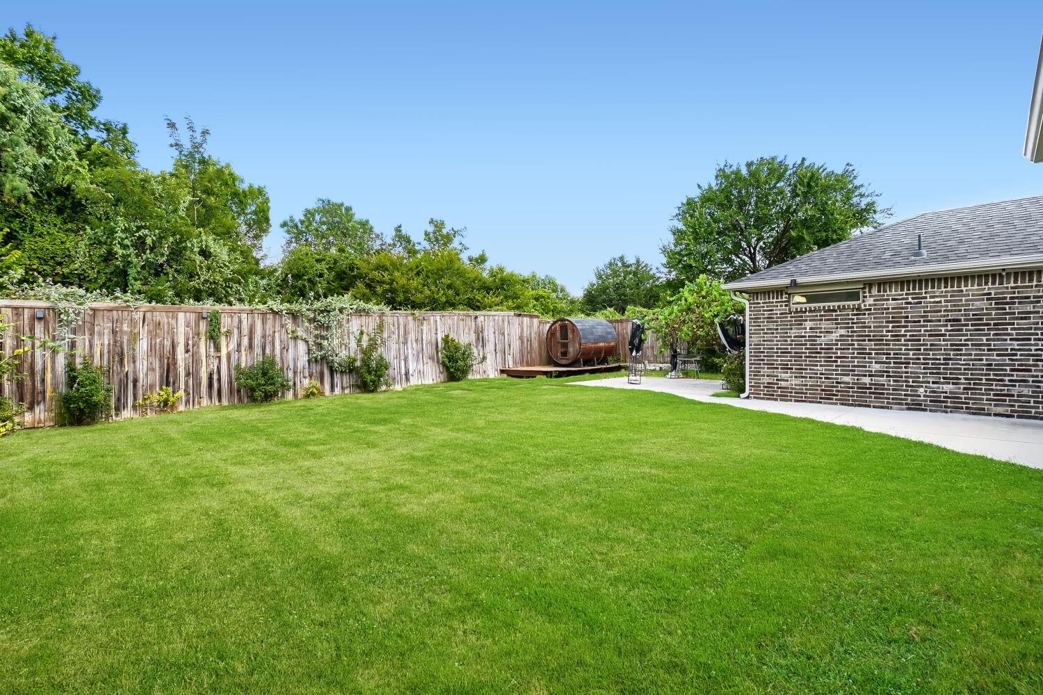 main property photo 15