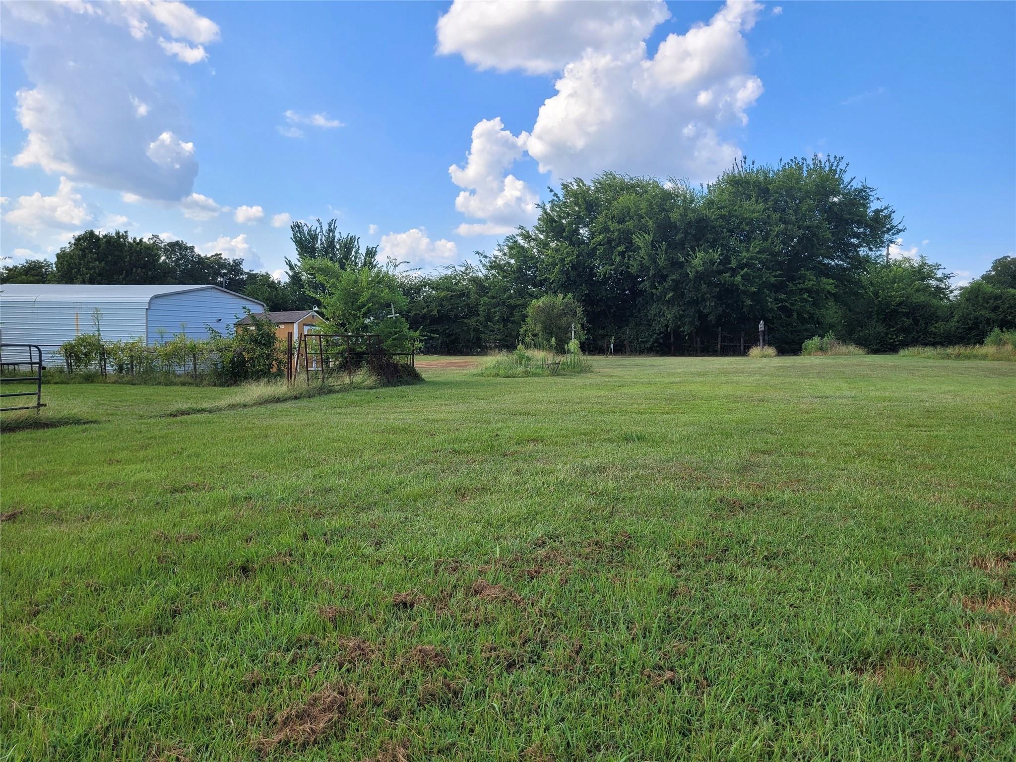main property photo 39