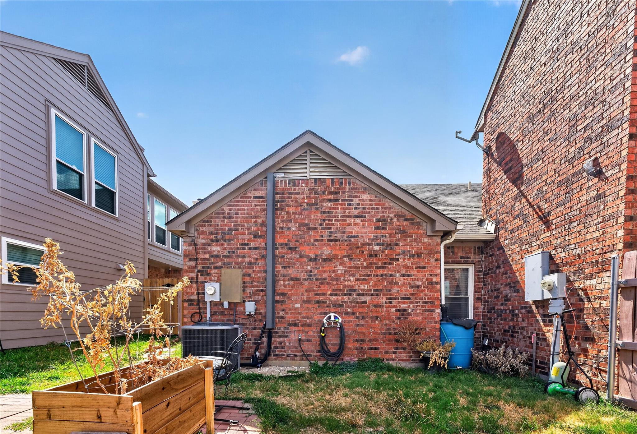 main property photo 21