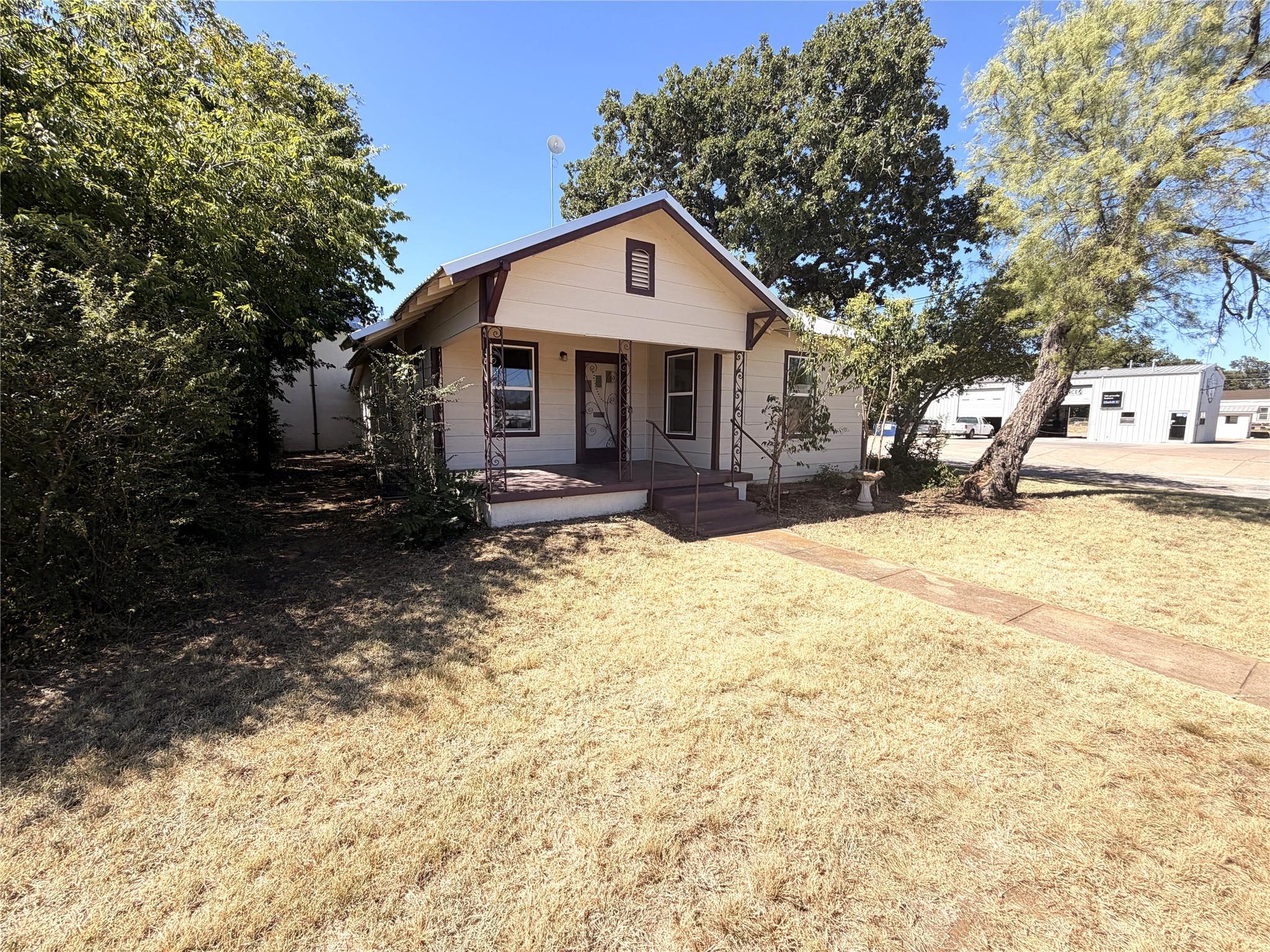 main property photo 26