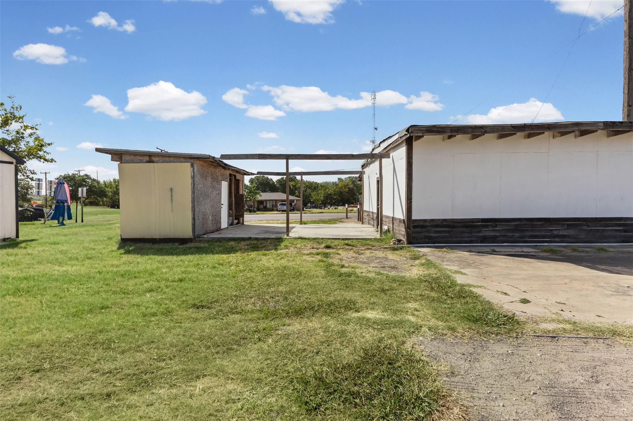 main property photo 3