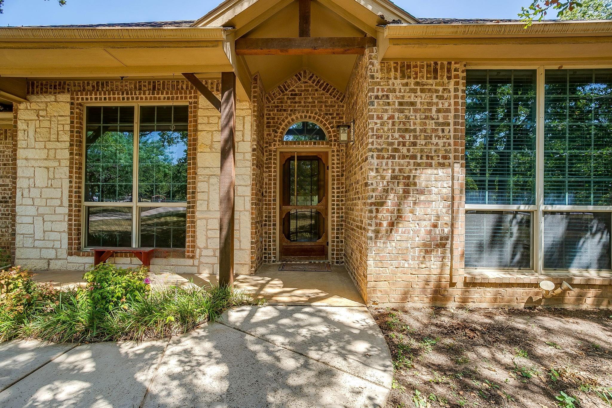 main property photo 11
