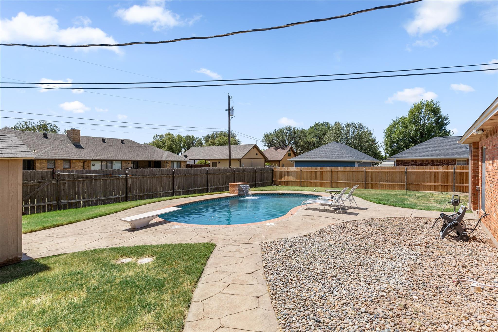 main property photo 31