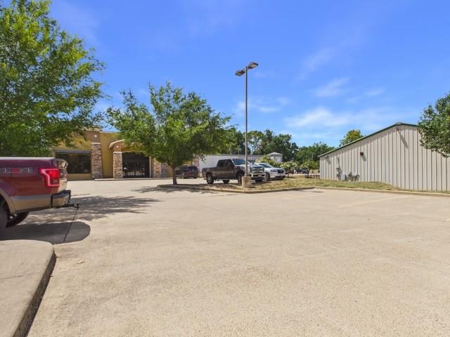 main property photo 14
