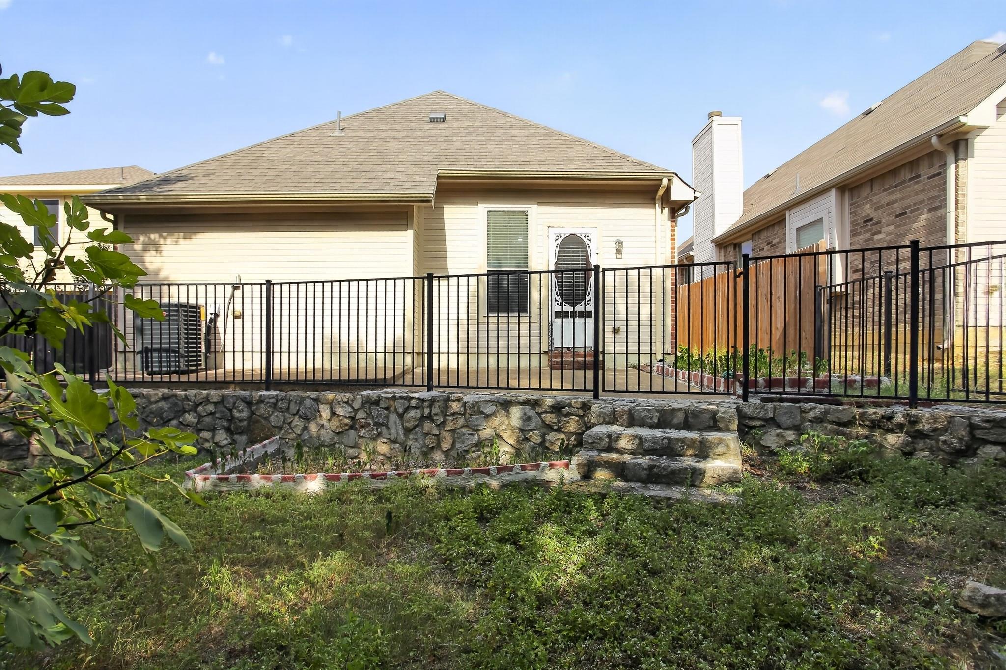 main property photo 17