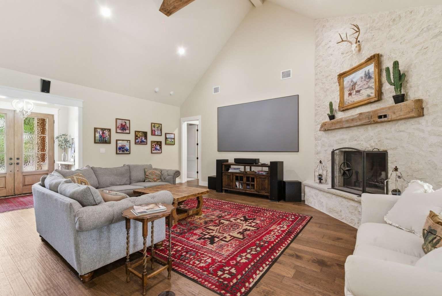 main property photo 5