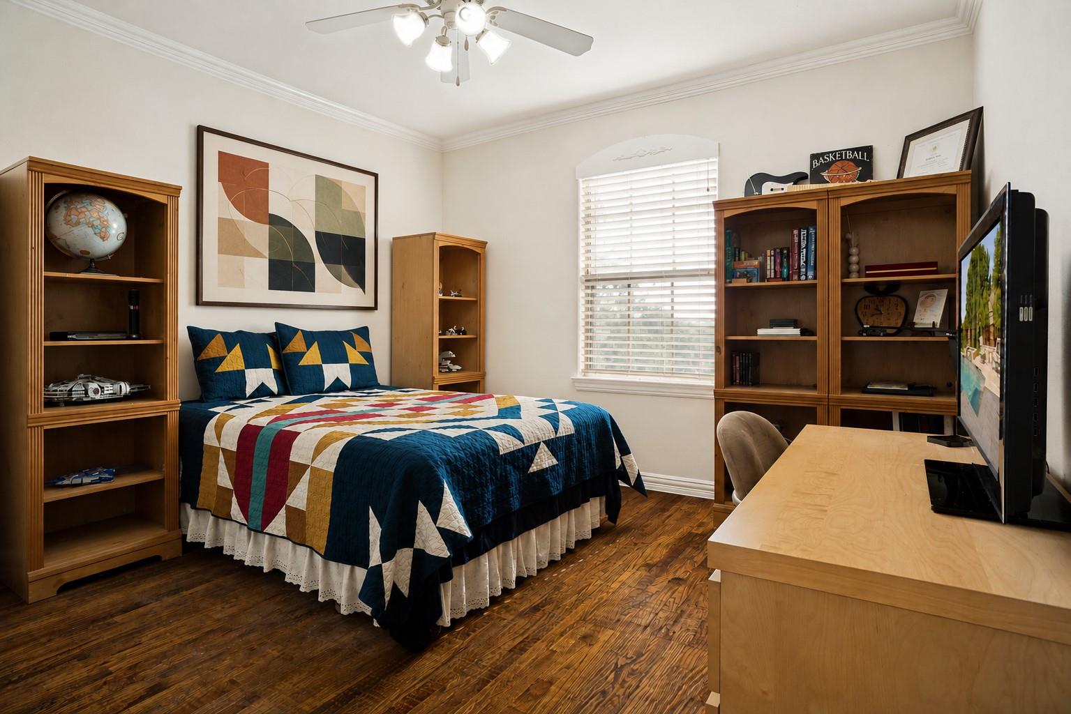 main property photo 24