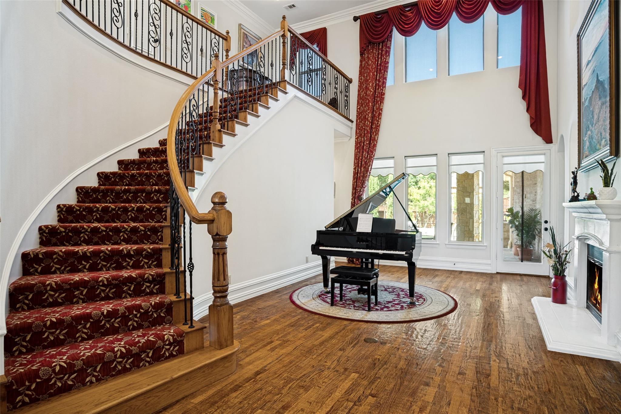 main property photo 6