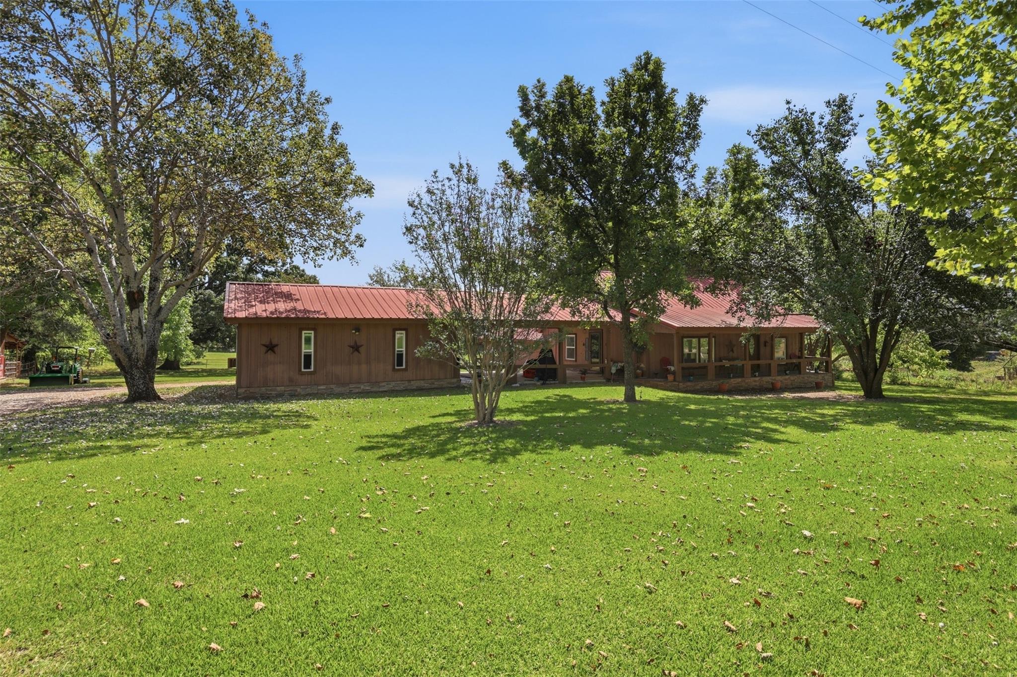 main property photo 26