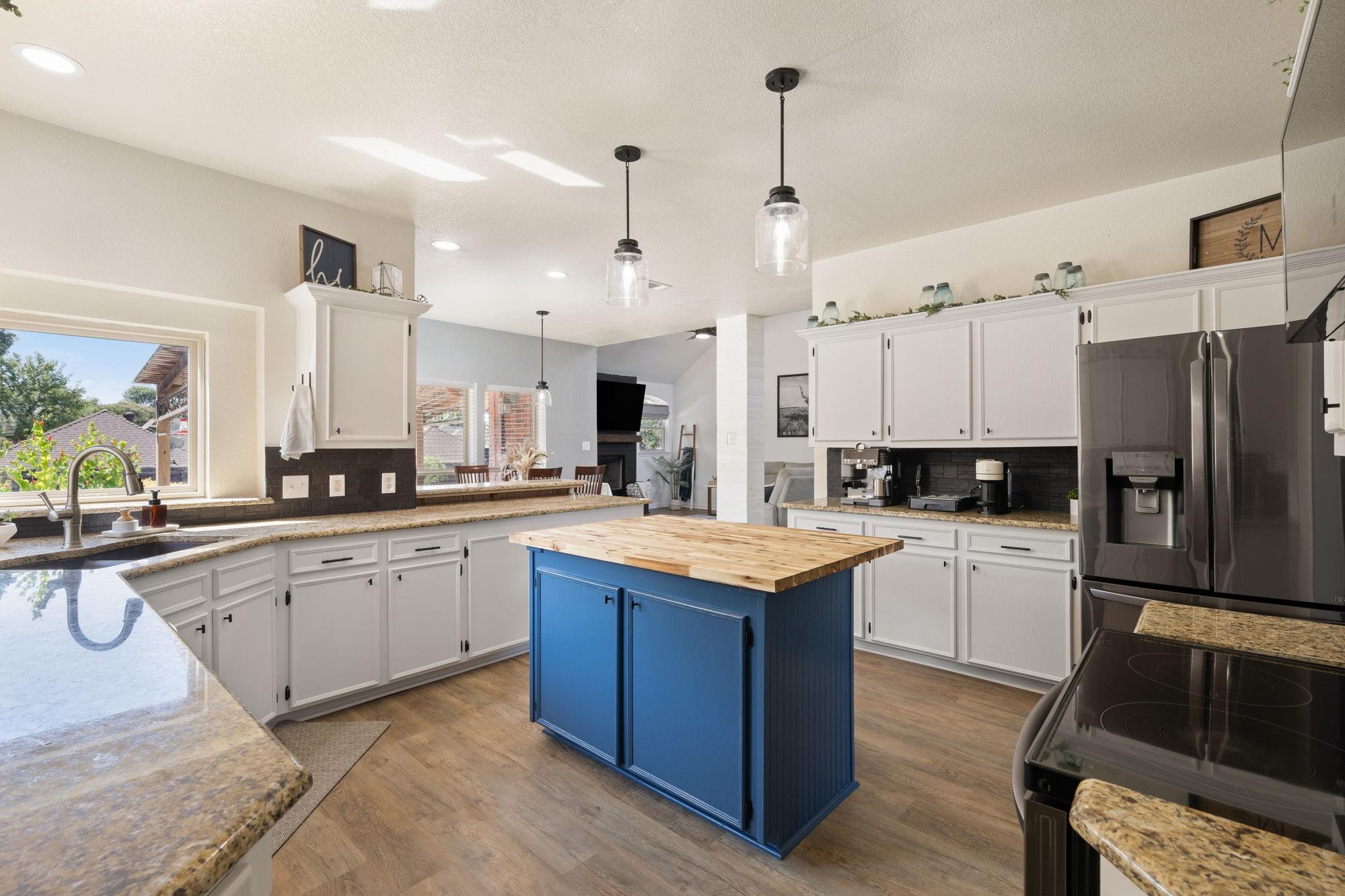 main property photo 15